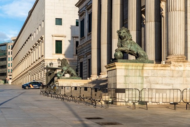 Court Reinstates CTA, FinCEN Extends Filing Deadlines