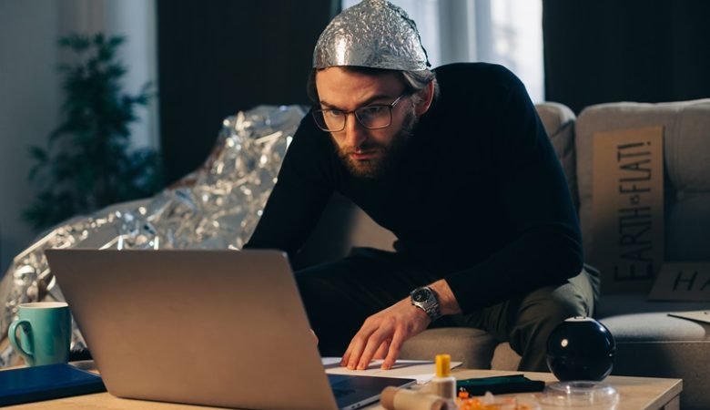 SWEBOTS security awareness campaign – IT Security Guru